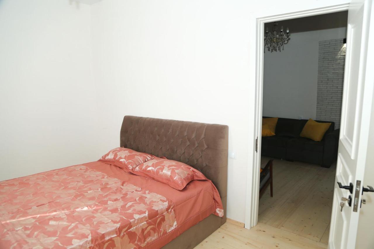Panchitos Apartment Tbilisi Bagian luar foto